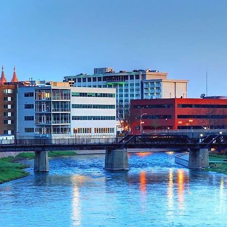 Nallo Stays Home Away From Home! Sioux Falls Eksteriør bilde